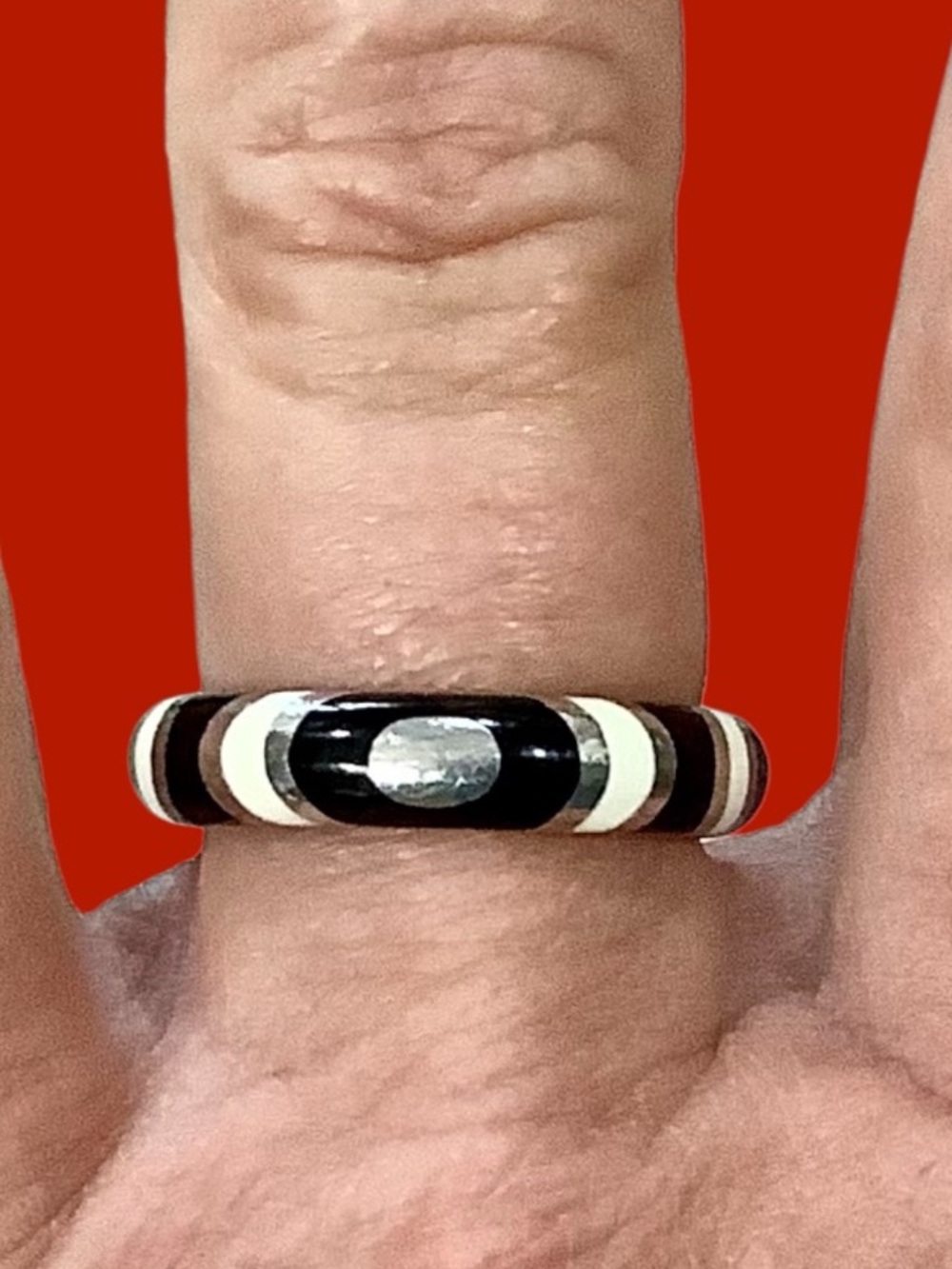 925 Sterling Silver Unique Black & Cream Striped Ring. Sz. 7.5